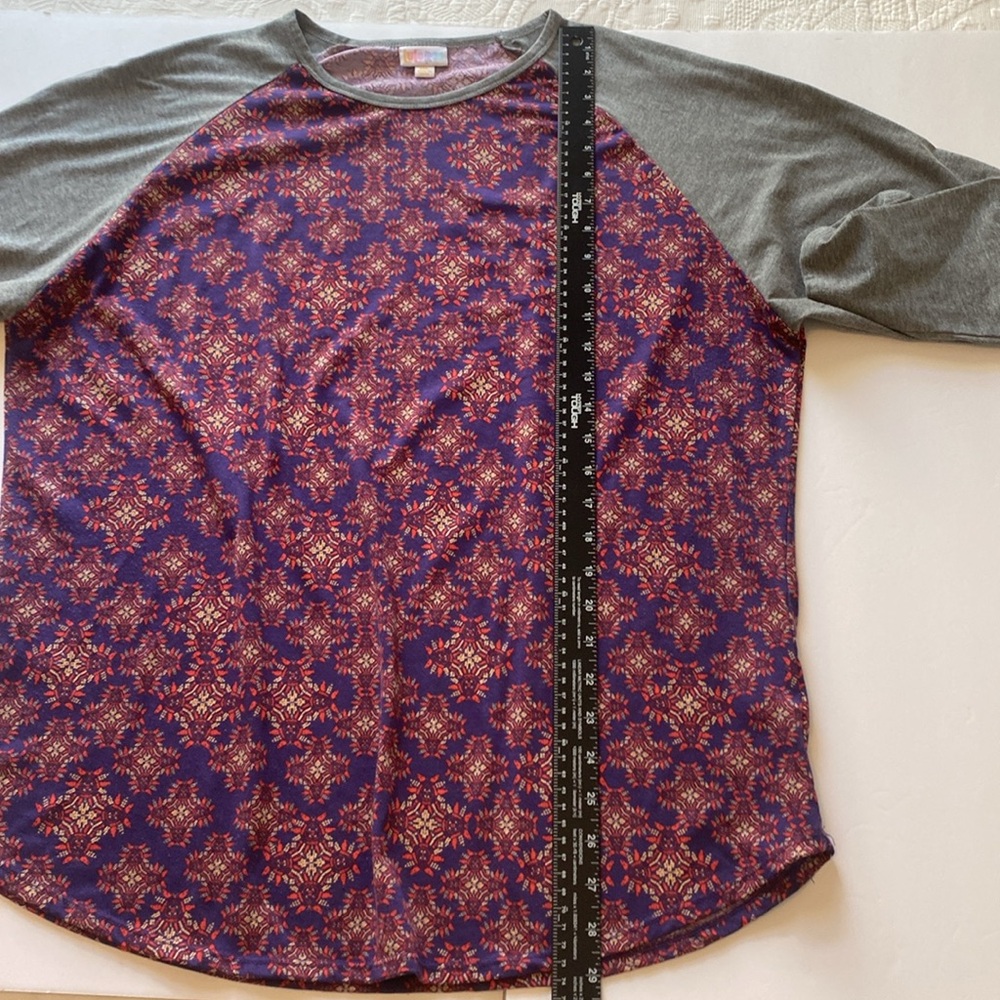 LuLaRoe Randy‎ Tee - Picture 5 of 7